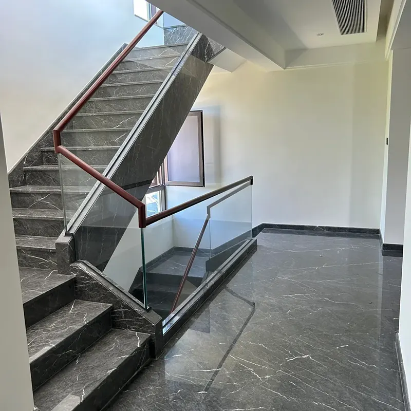 Wyndham Grey Marble -levy